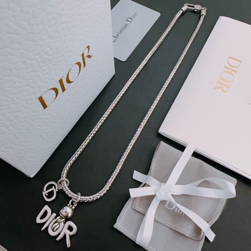 chr1st1an D10r necklaces